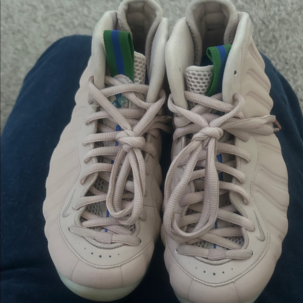 Cream High-Top Sneakers with Green and Blue Accents